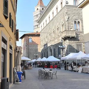 https://bb-al-canto-del-cavour.it-tuscanyhotel.com